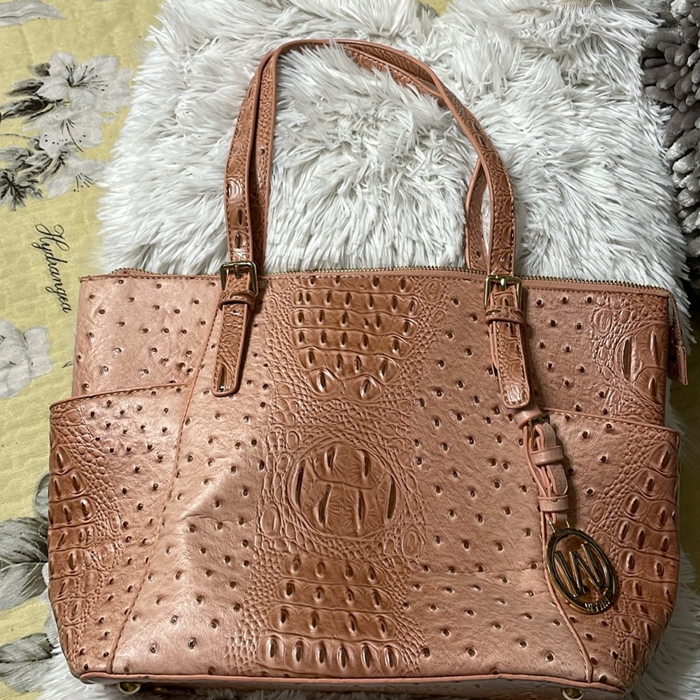 Rose gold WYNN purse